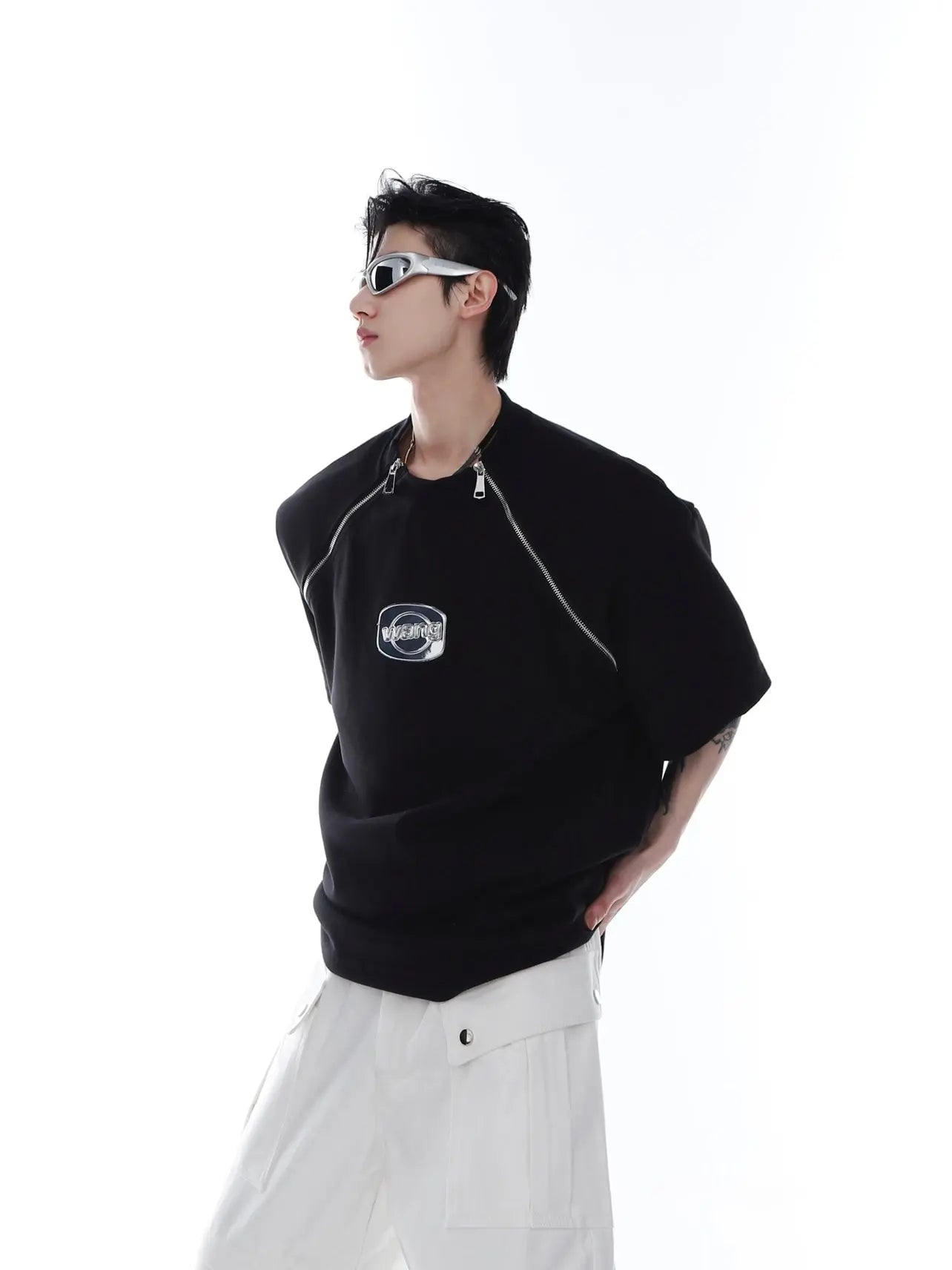 【25s Apr.】Shoulder Pad Round Neck T-shirt with Zipped