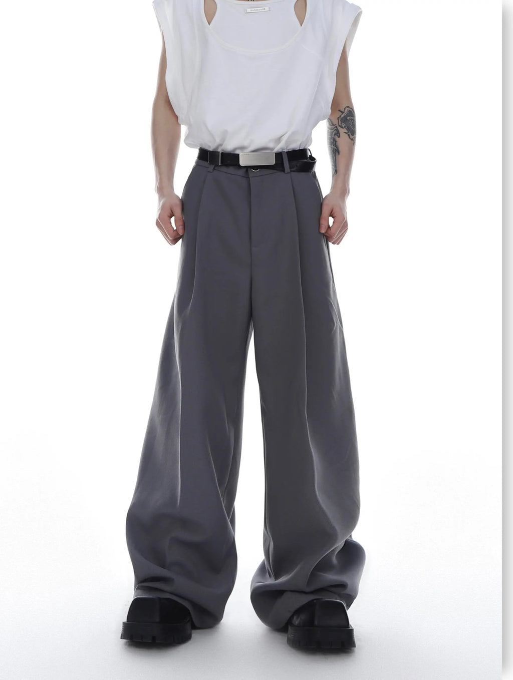 【25s Mar.】Loose-fitting Twill Trousers