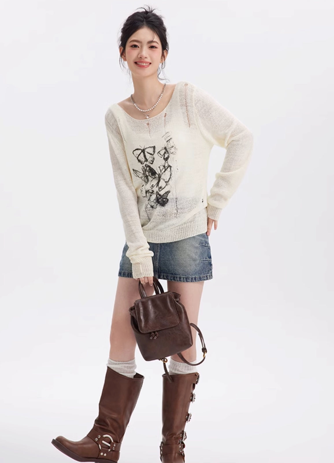 Round Neck Graffiti Butterfly Print T-shirt knit