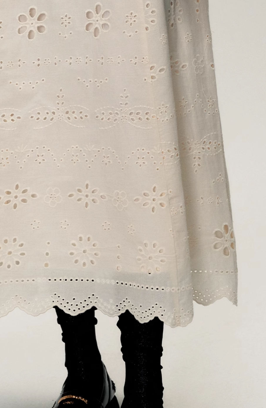 Cream white simple slim lace stitching dress