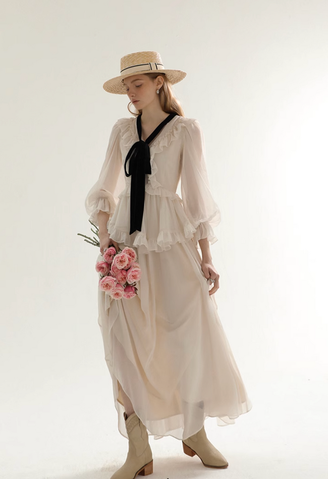Long sleeved skirts, and small skirts Main Image