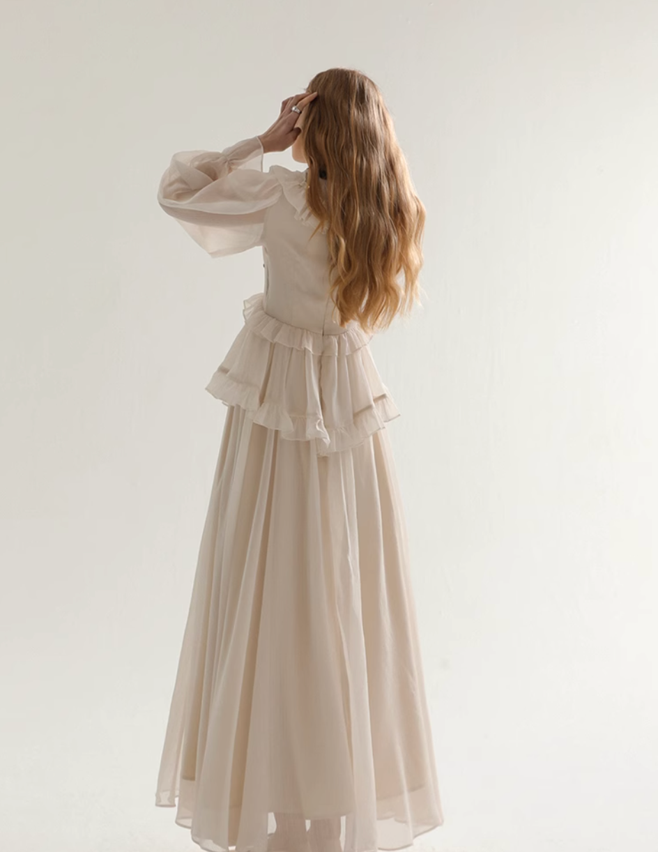 Long sleeved skirts, and small skirts