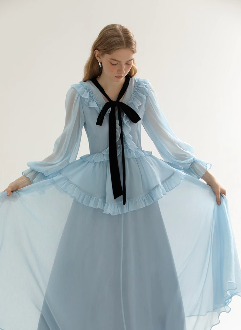 Long sleeved skirts, and small skirts