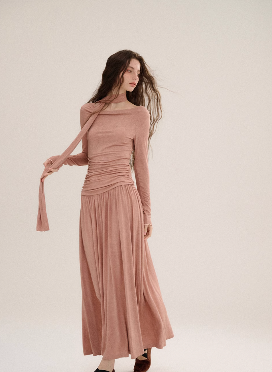 French long-sleeved knitted skirt dress