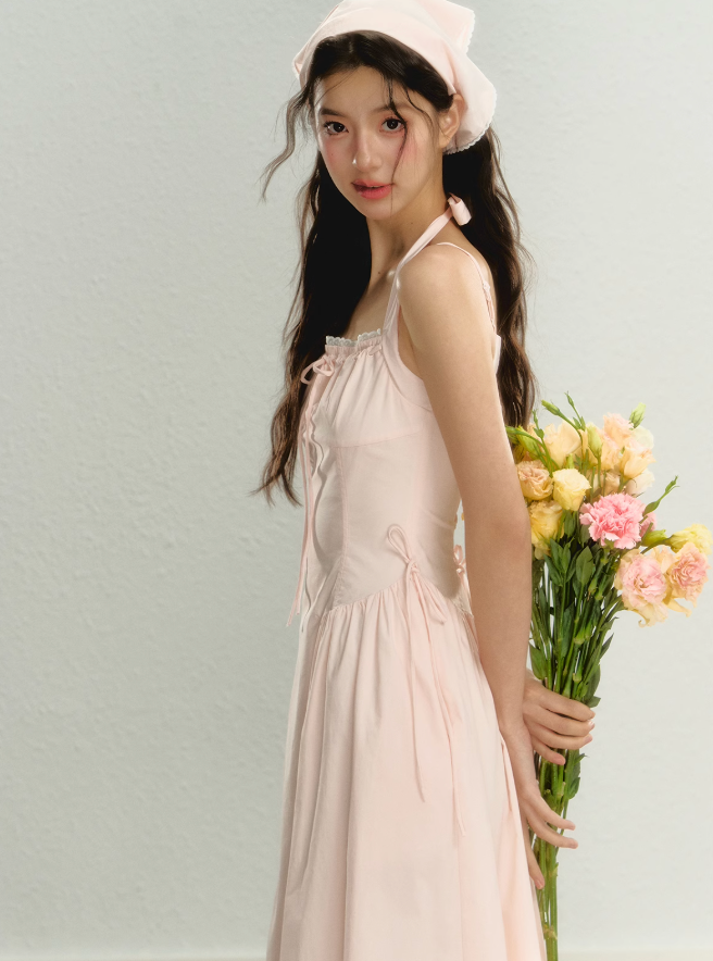 Halter neck waist suspender dress