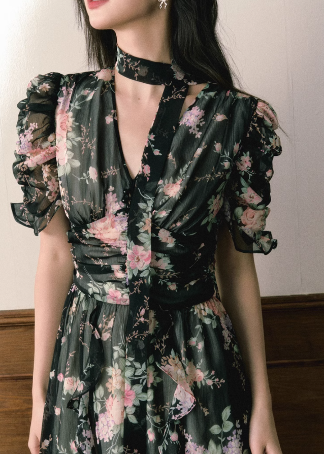 Floral v-neck chiffon dress