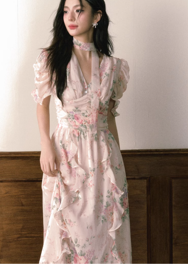 Floral v-neck chiffon dress
