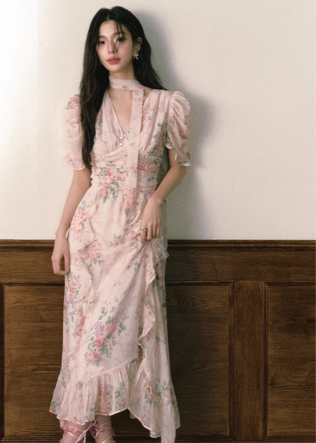 Floral v-neck chiffon dress
