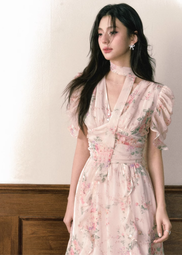 Floral v-neck chiffon dress
