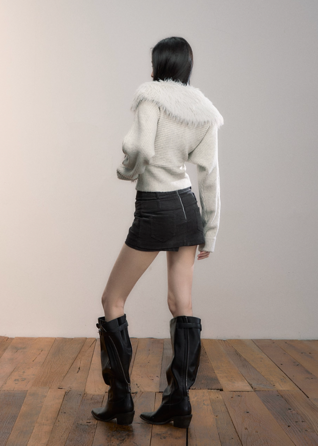 Core Edge Heavy Collar Sweater