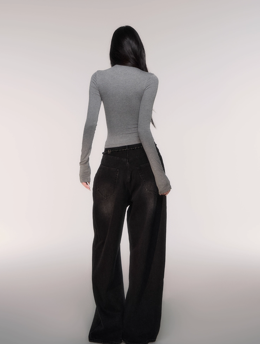 Minimal Curve High-Neck Long Sleeve