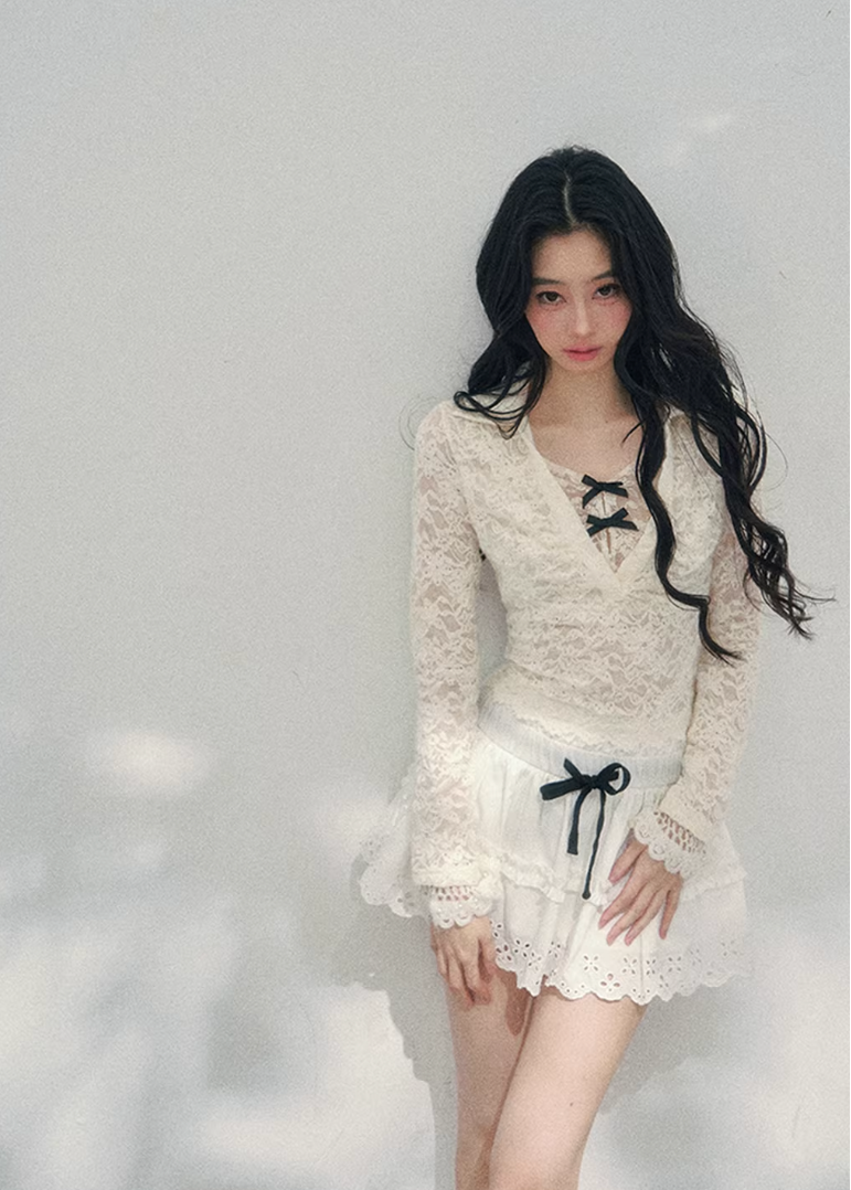 Virtual Focus Lace Layered Top