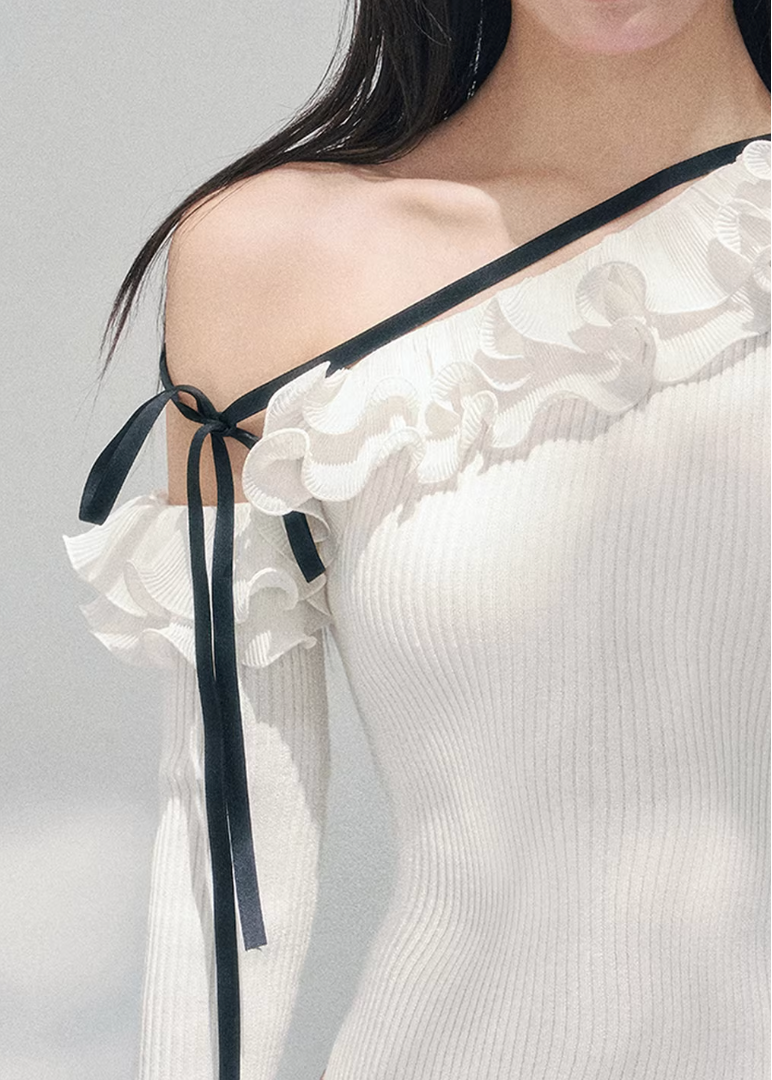 Douce Rêverie Asymmetric Knit