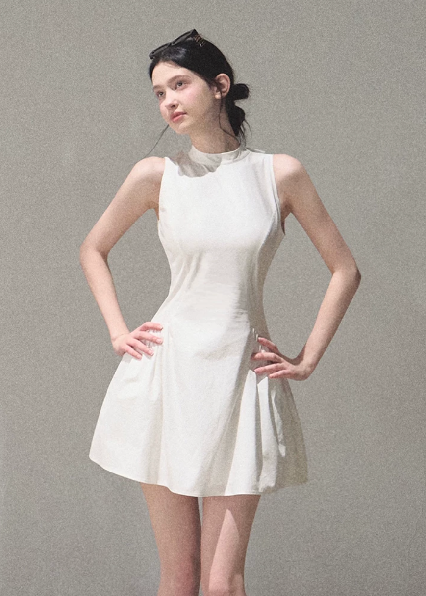 Vanilla-Scented Spring Halter Dress