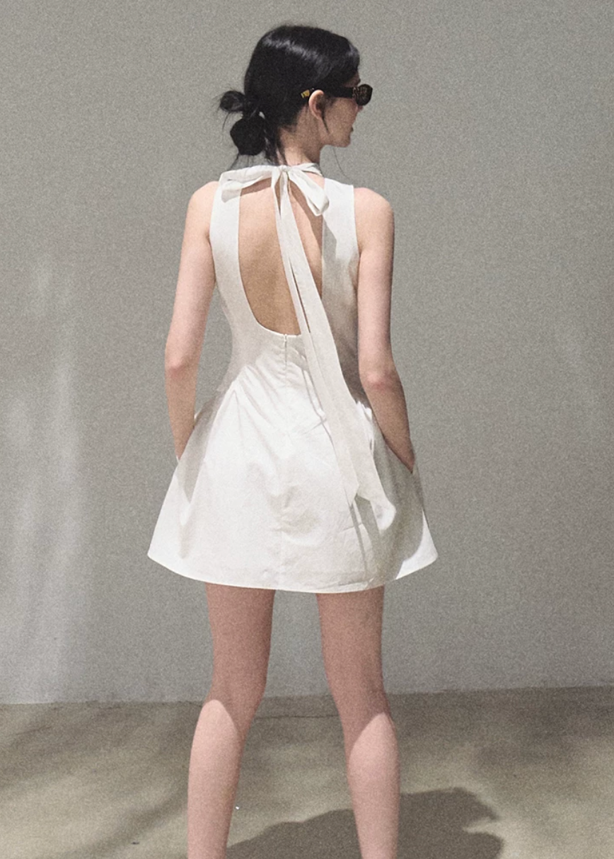 Vanilla-Scented Spring Halter Dress