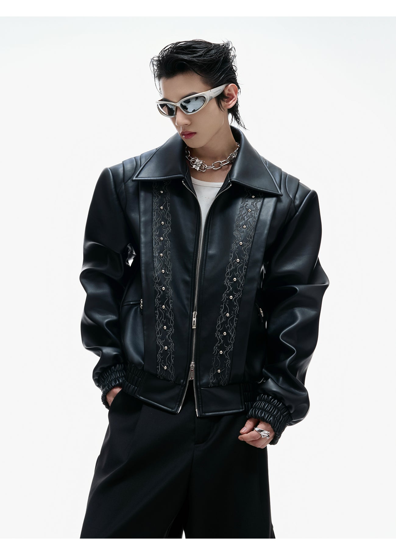 【25s Aug.】Embroidered Cropped Leather Jacket