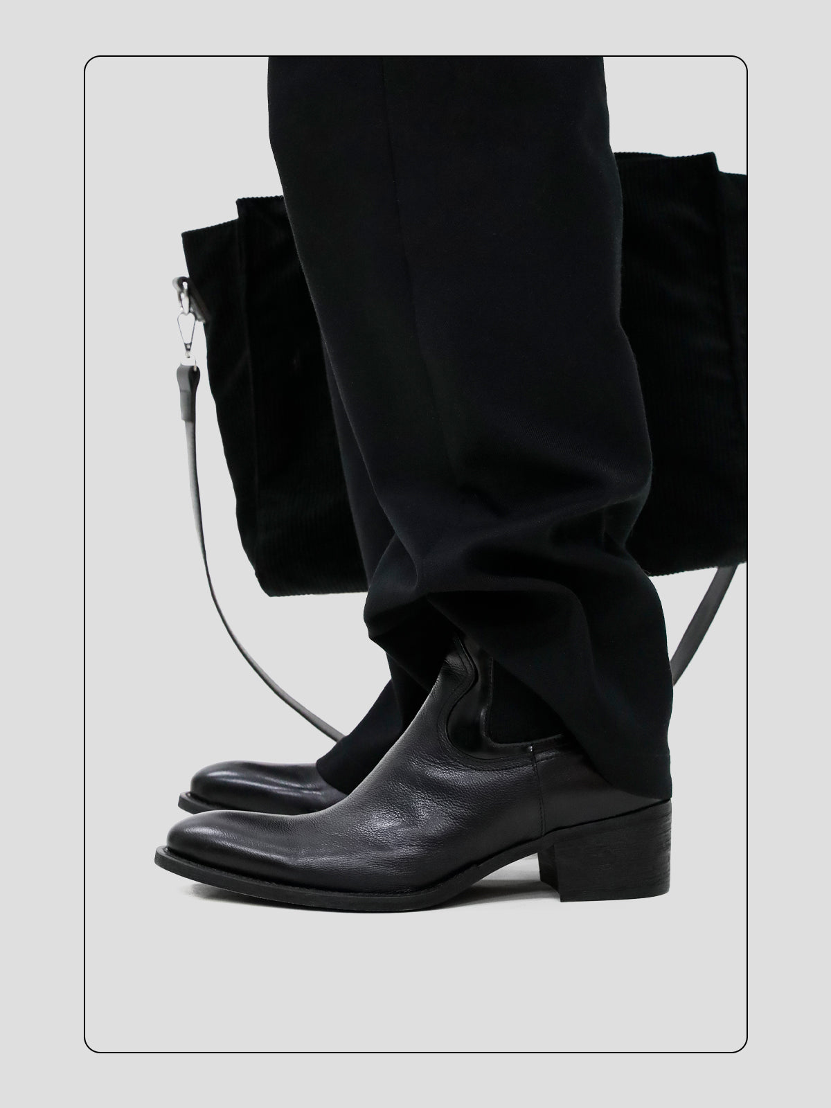 Pointed-toe Cowhide Upturned Toe Wizard Chelsea Boots