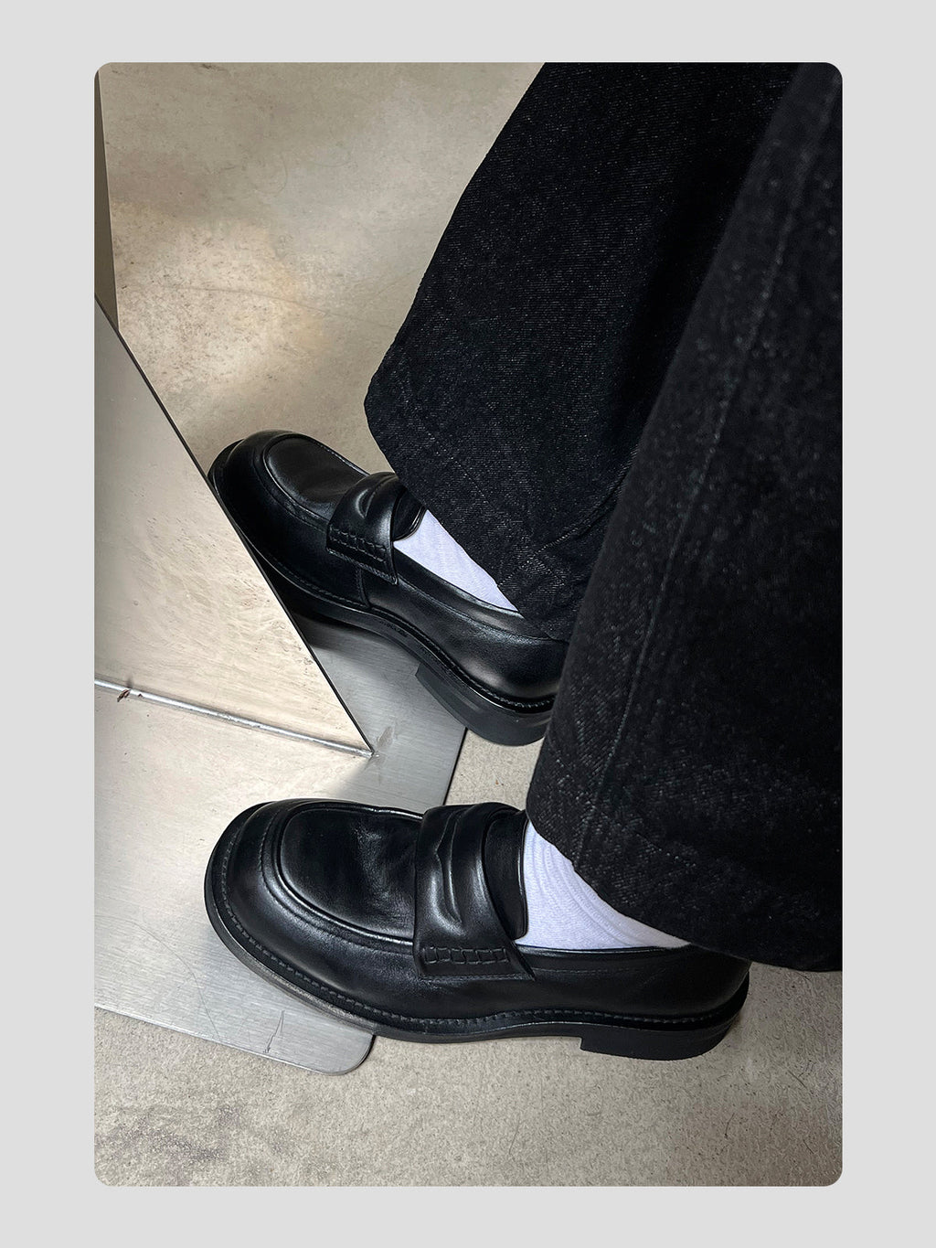 Elegant Minimalist Leather Loafers