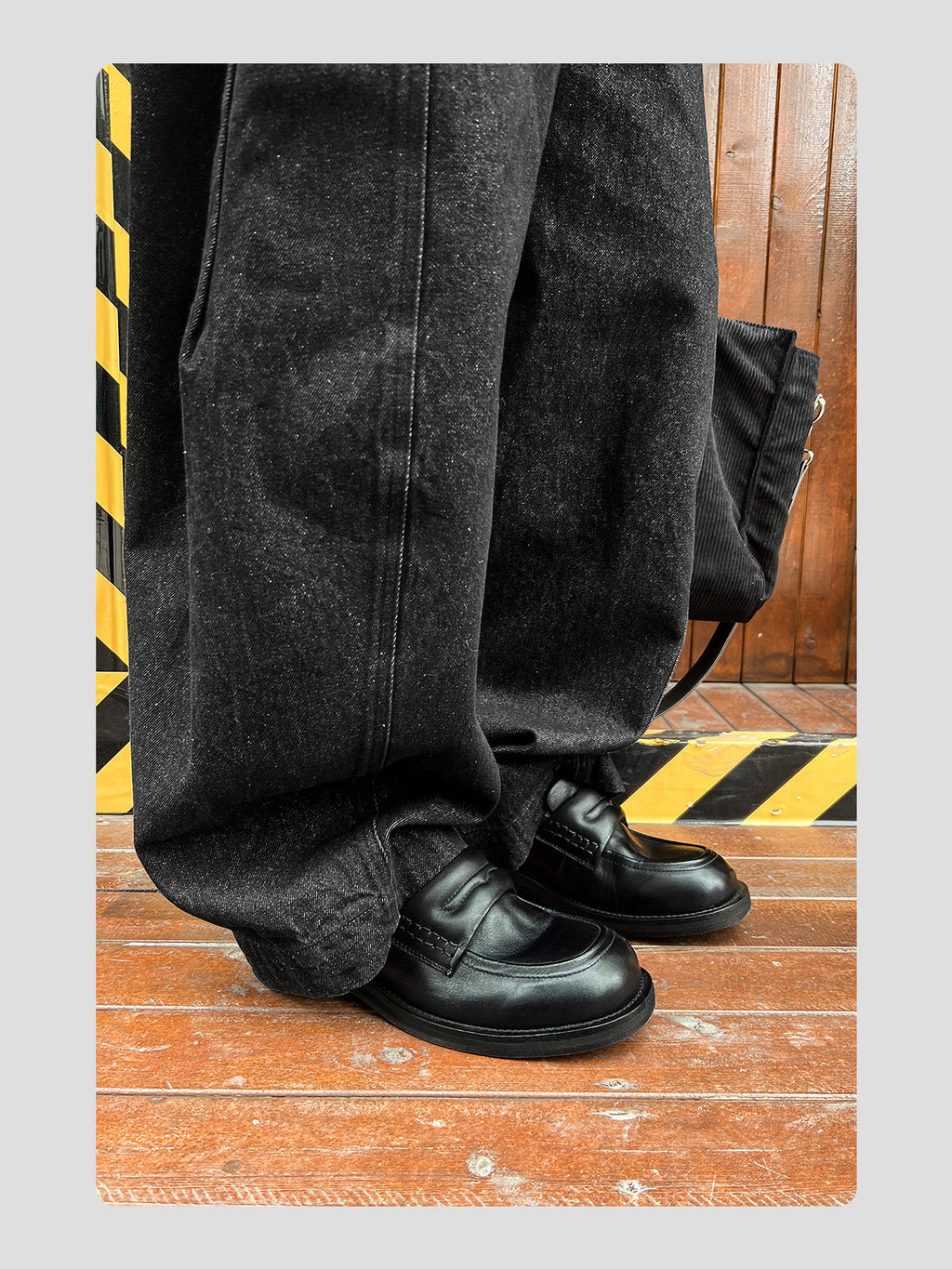 Elegant Minimalist Leather Loafers