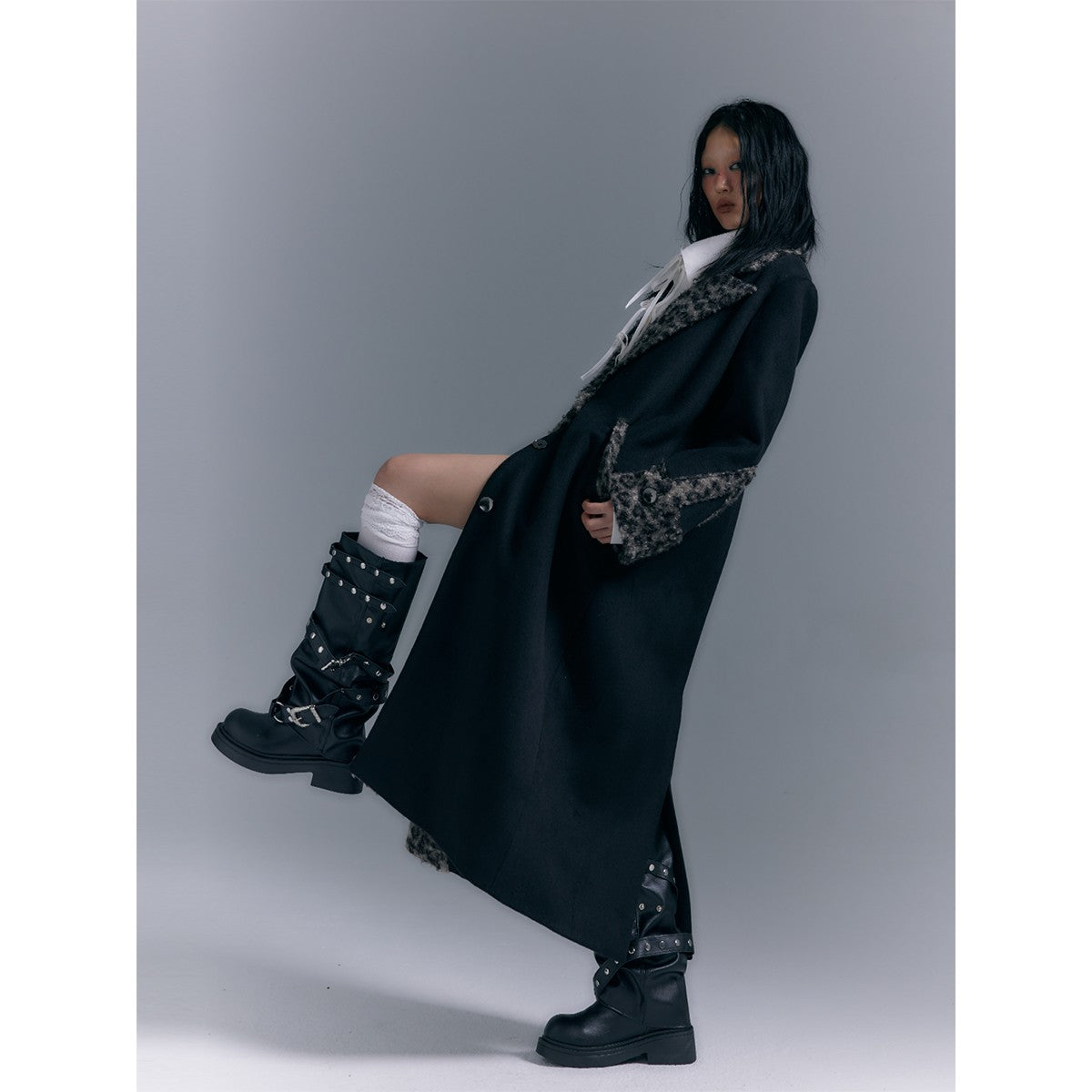 Shoulder pad coat jacket