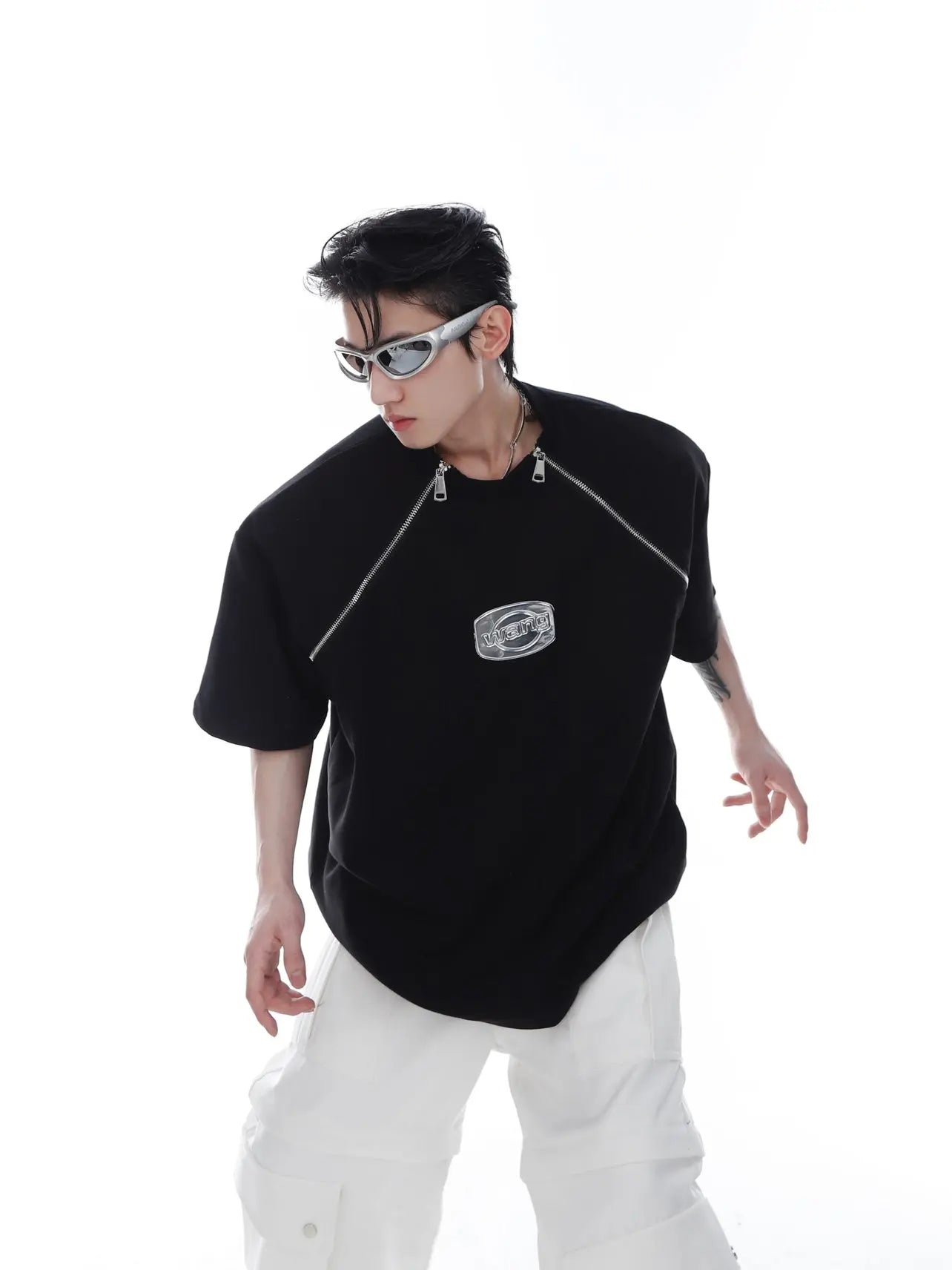 【25s Apr.】Shoulder Pad Round Neck T-shirt with Zipped