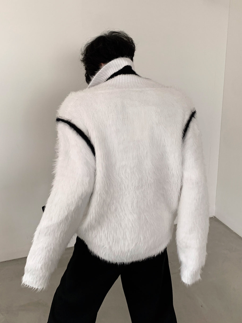 【23s December.】Imitation Mink V-neck Loose Sweater