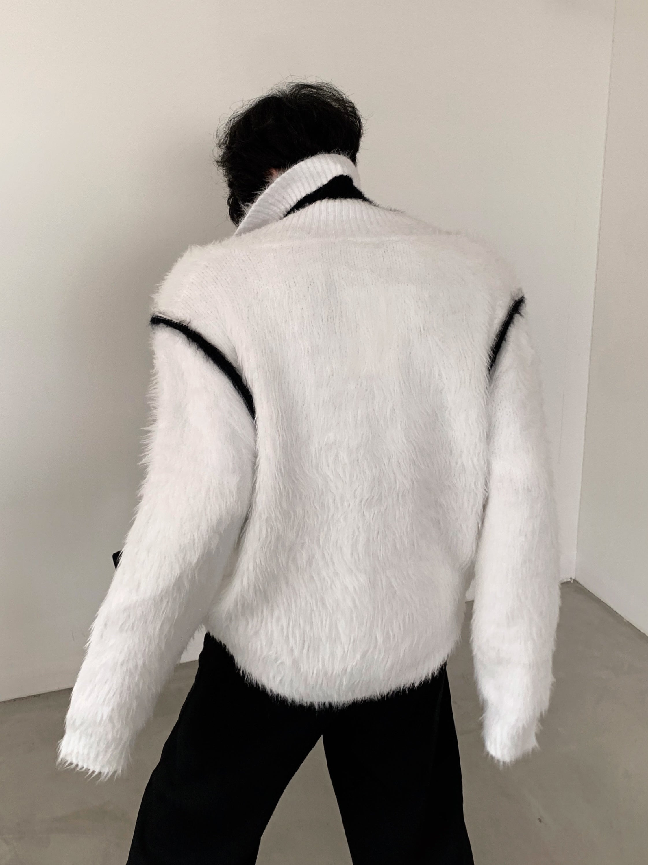 【23s December.】Imitation Mink V-neck Loose Sweater