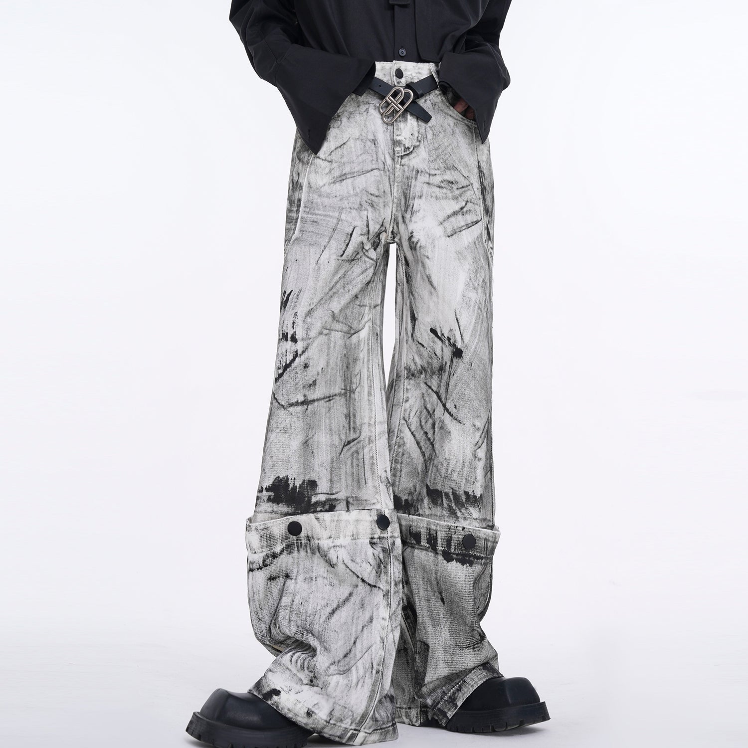 【25s Jan.】High Street White Graffiti Detachable Design Jeans