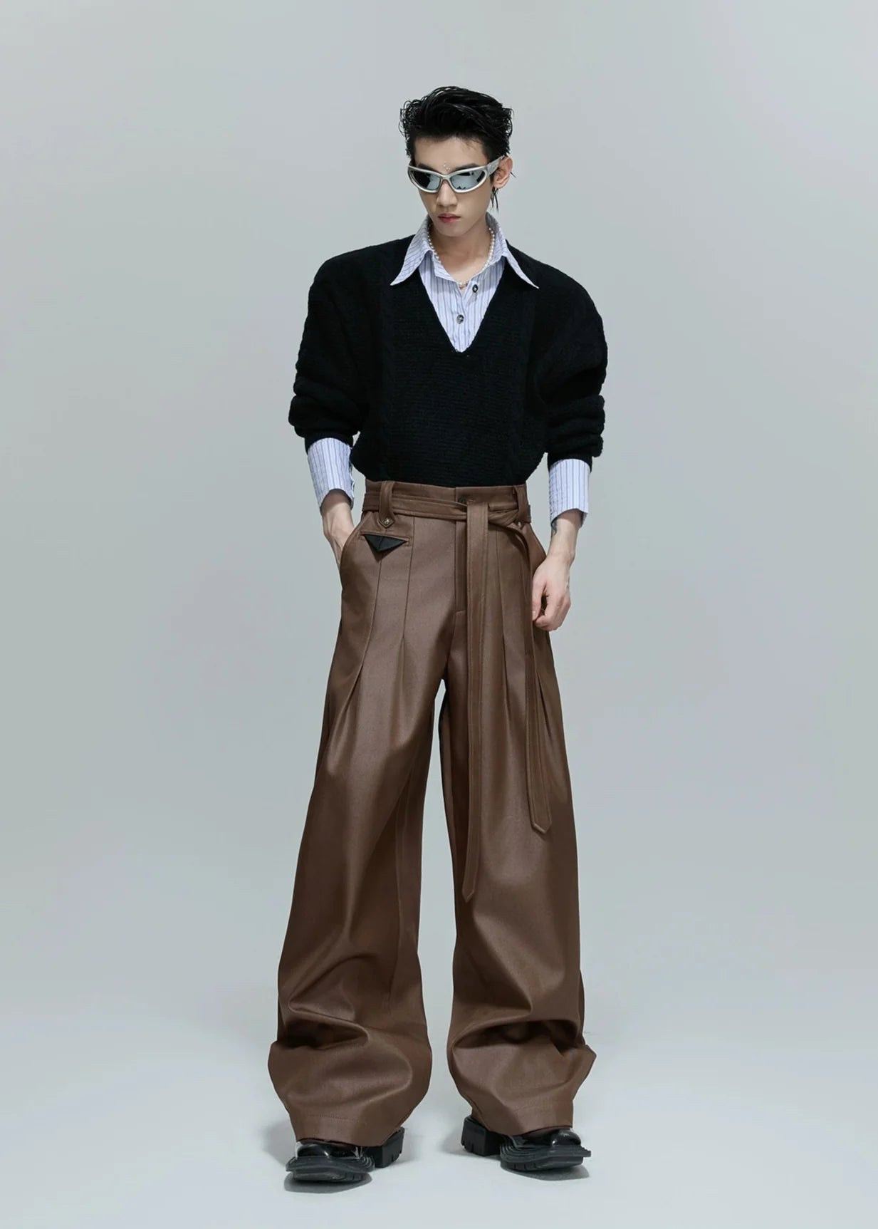 【25s Oct.】High-rise Smooth Fabric Pleated Trousers