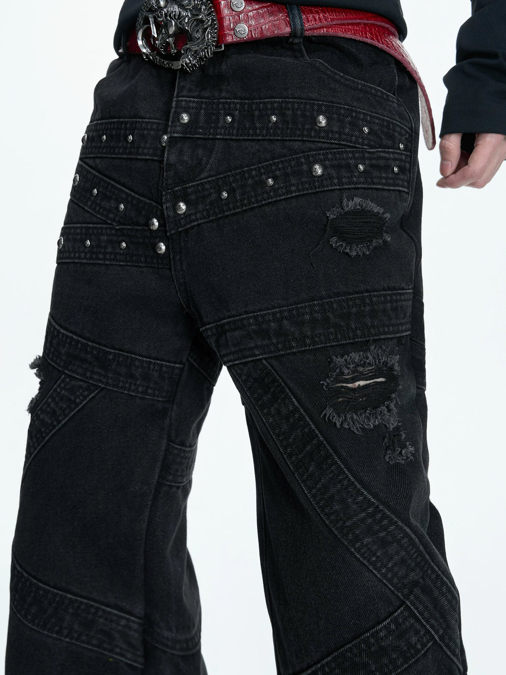 【26s Mar.】Studded Washed Curved Denim Pants