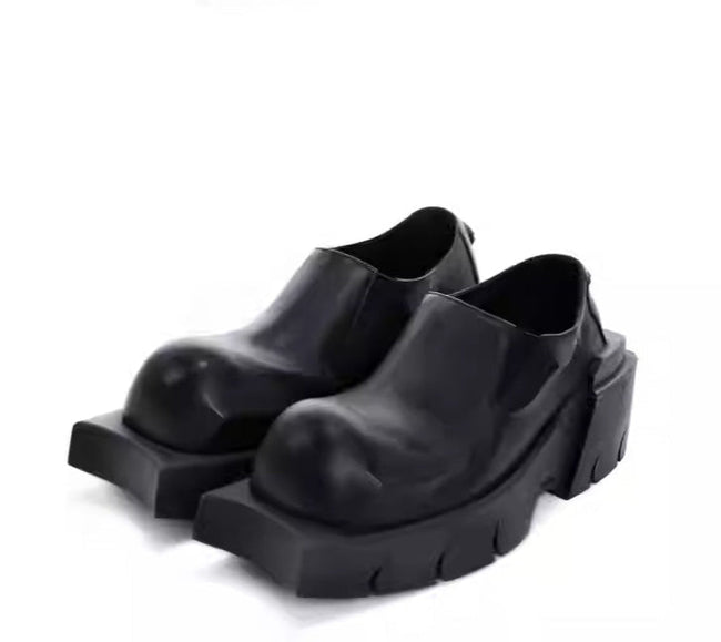 Devil Horn Bull Round Toe Thick Sole Derby Shoes Hover Image
