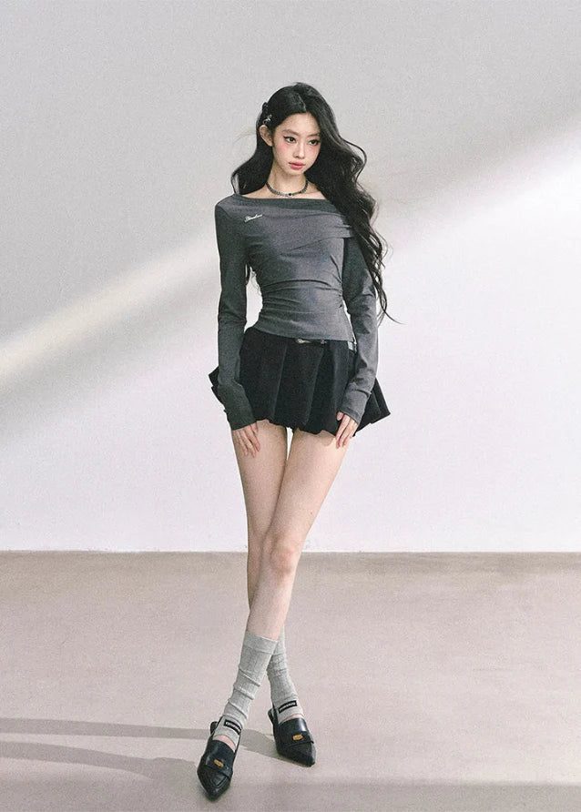 K-Muse Off-Shoulder Tee