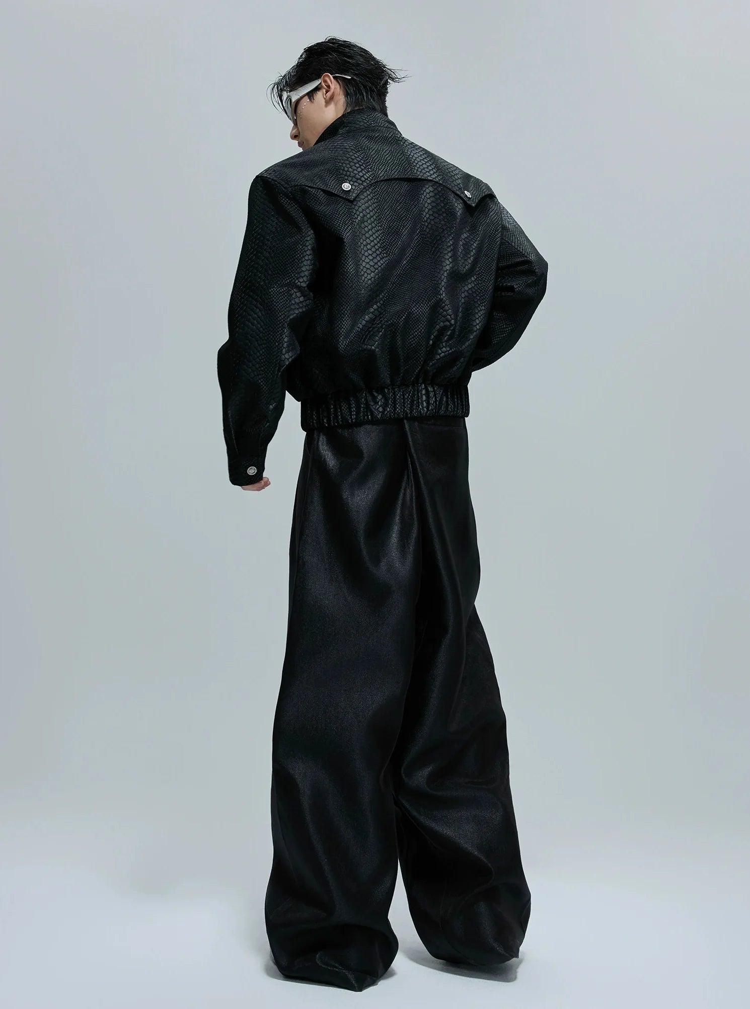 【25s Nov.】Crocodile-print Scale Cropped Leather Jacket