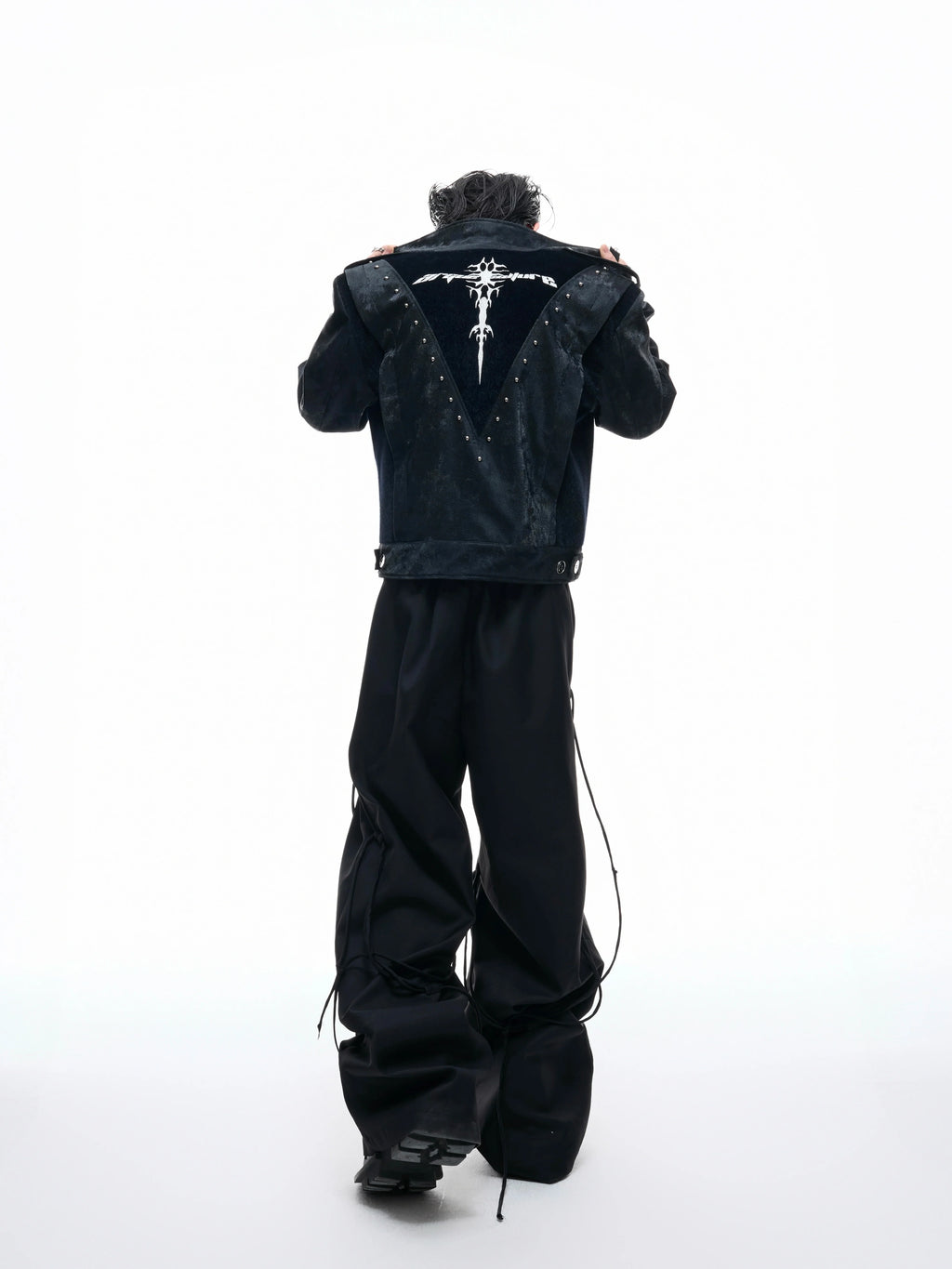 【25s Aug.】Studded Embroidered Snakeskin Leather Short Jacket