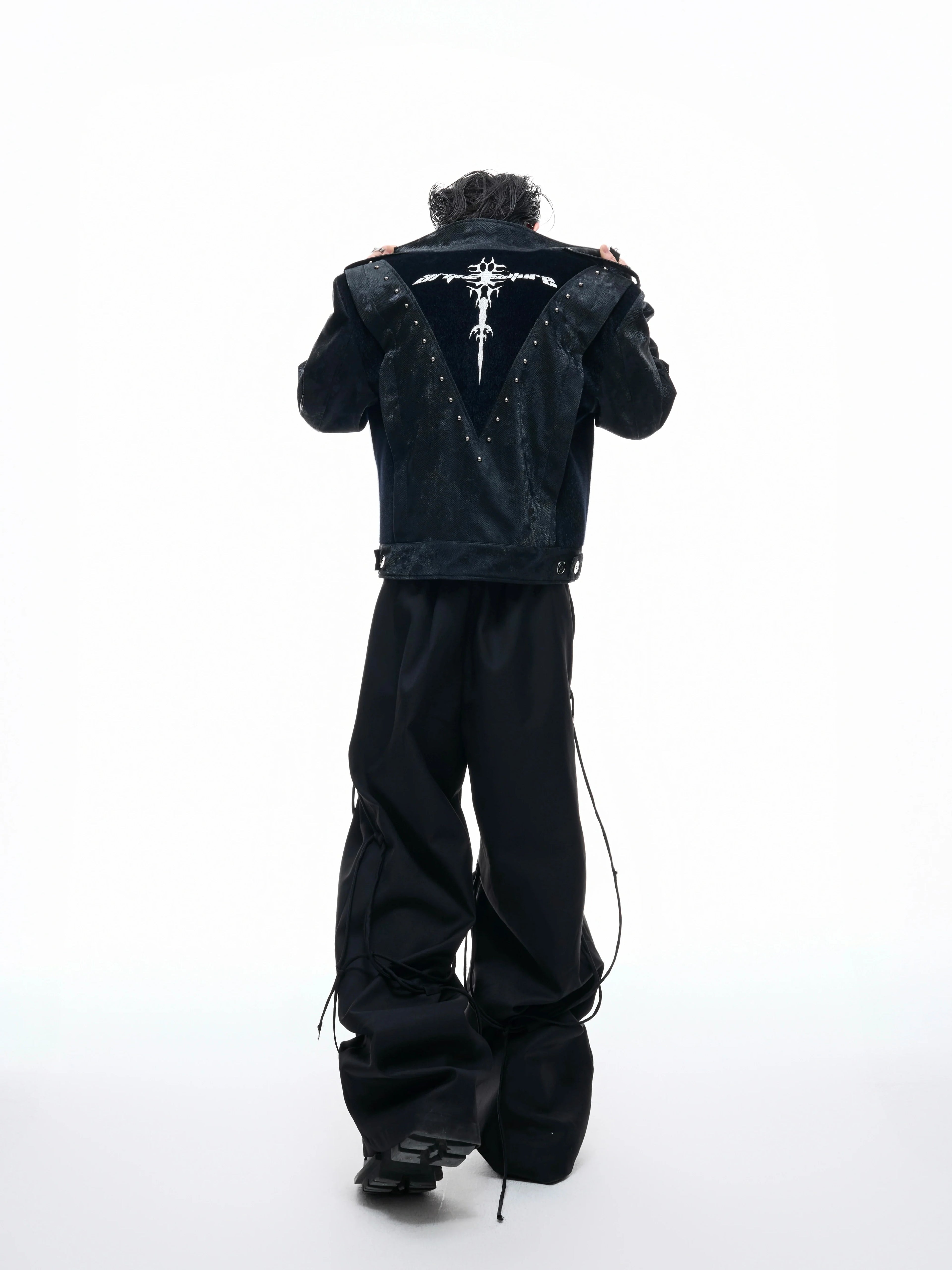 【25s Aug.】Studded Embroidered Snakeskin Leather Short Jacket