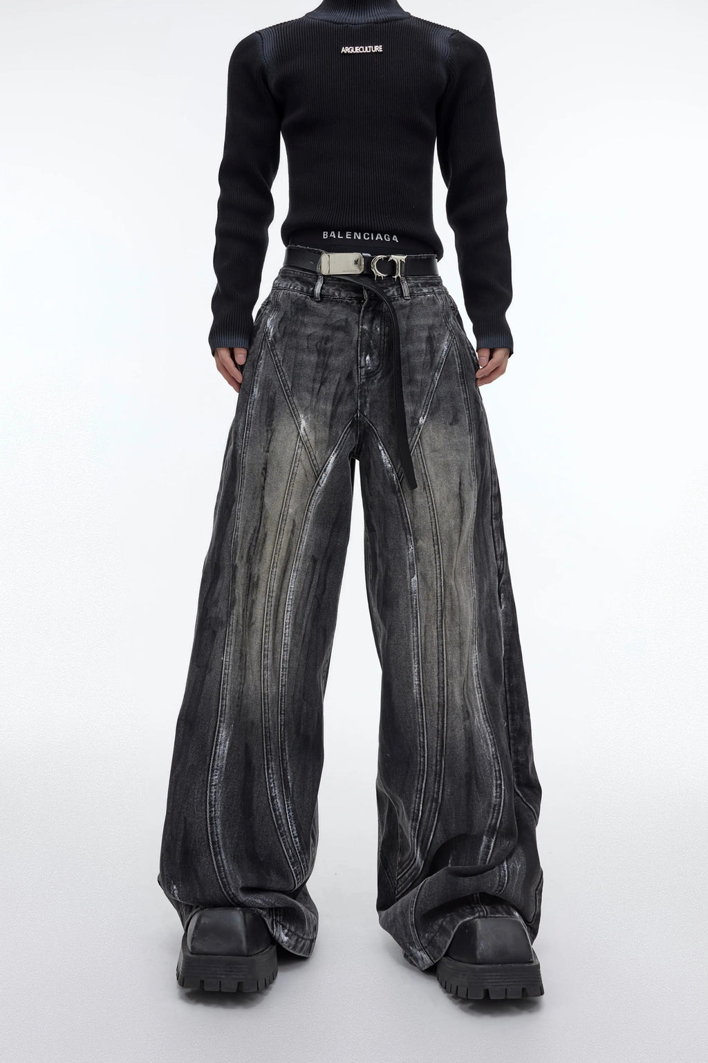 【25s Mar.】Hand-painted Design Baggy Jeans