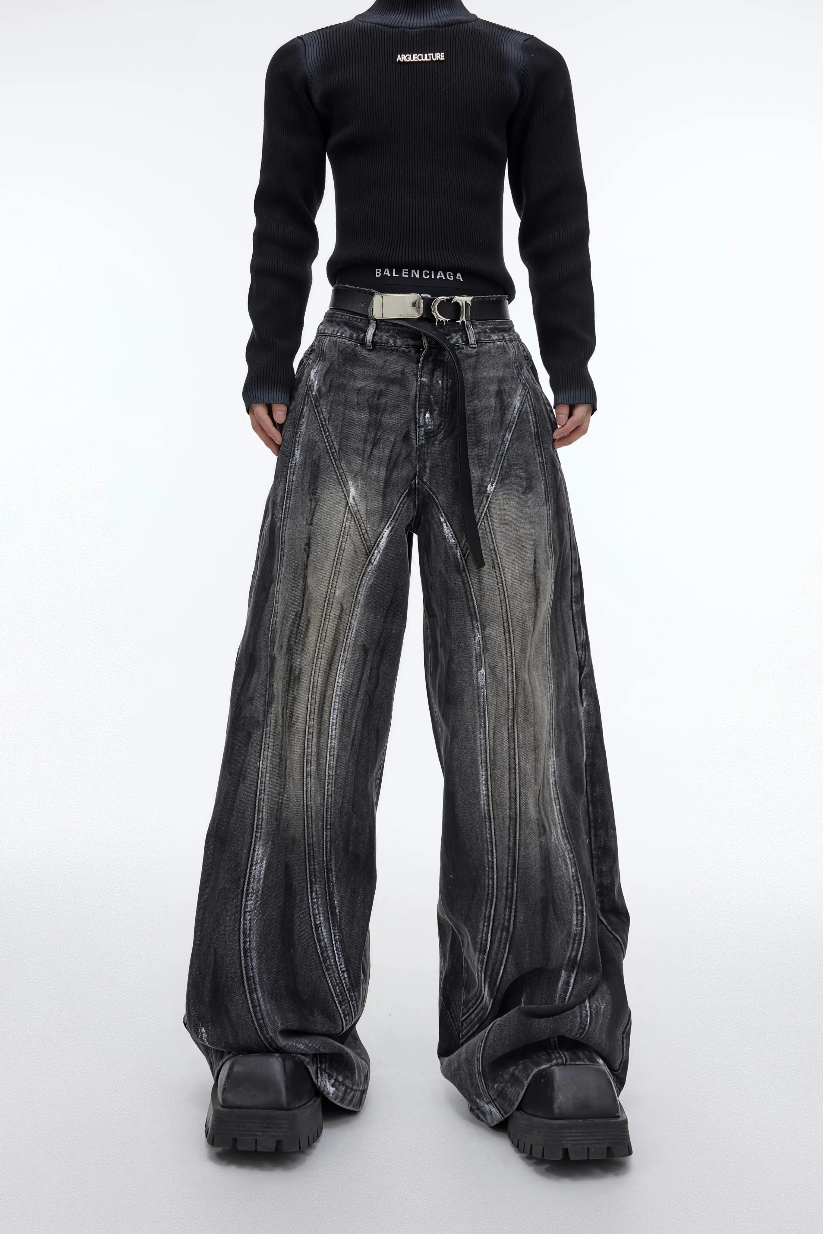 【25s Mar.】Hand-painted Design Baggy Jeans