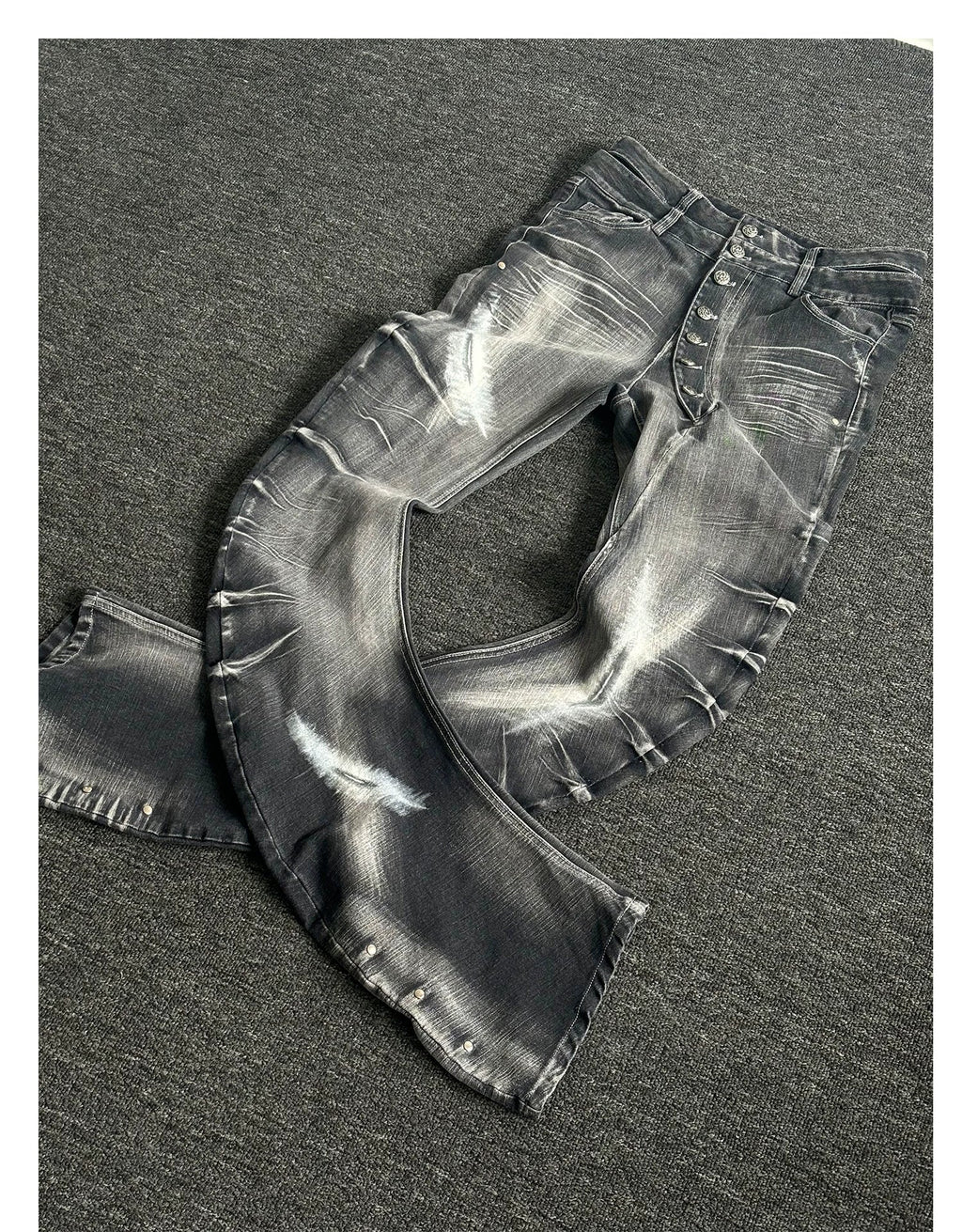 【26s Jan.】Blade-Washed Curved Fit Stretch Denim Jeans