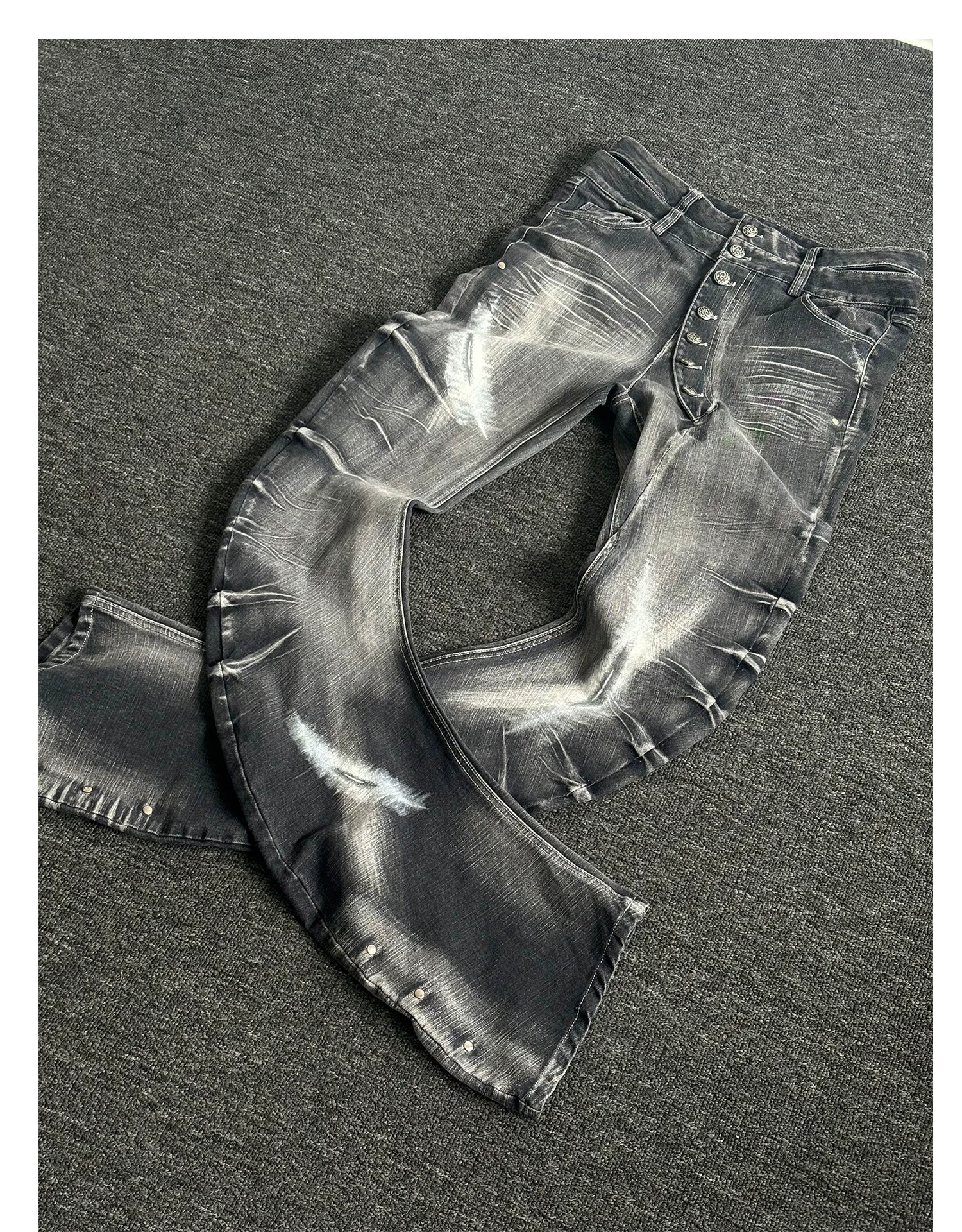 【26s Jan.】Blade-Washed Curved Fit Stretch Denim Jeans
