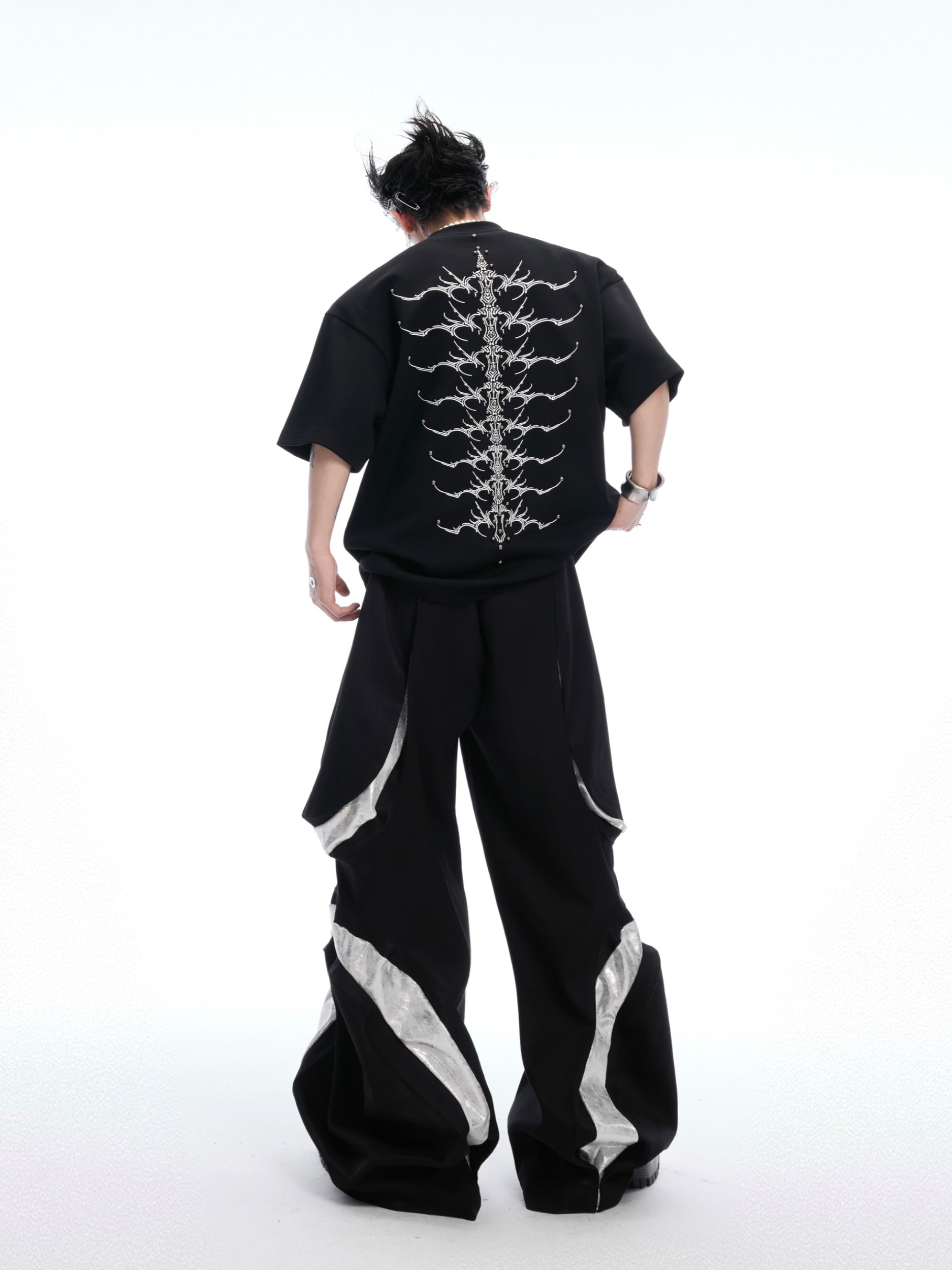 【25s Apr.】Heavy Rivet Spine Embroidered T-shirt
