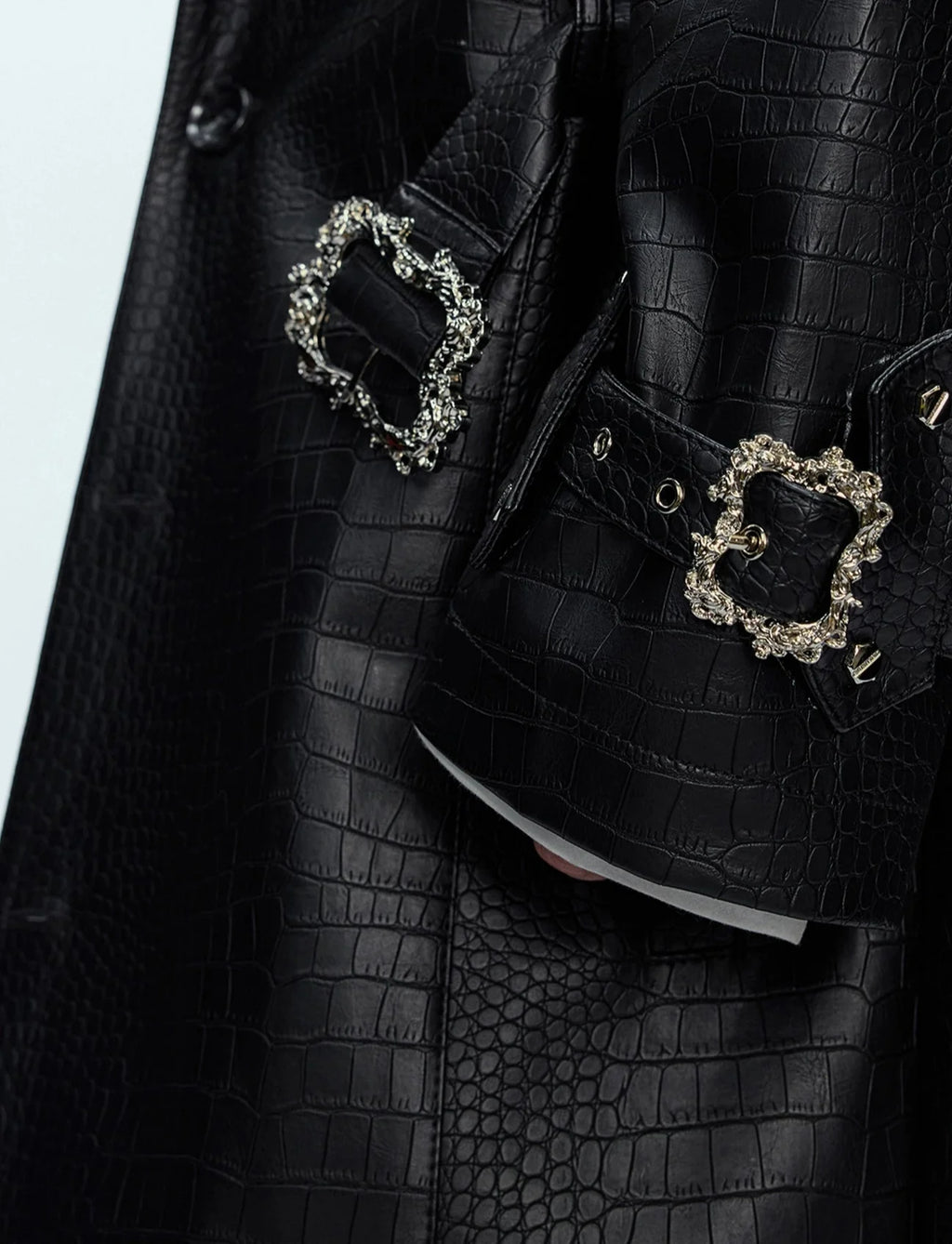 【25s Sep.】Deconstructed Crocodile-effect Metal Buttons Leather Coat