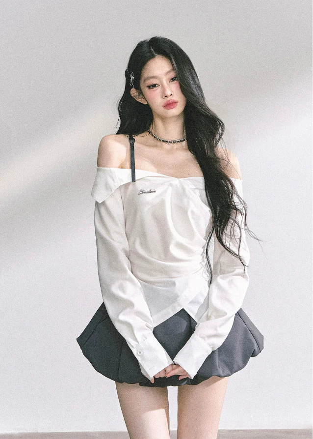 Hepburn Hour Off-Shoulder Shirt