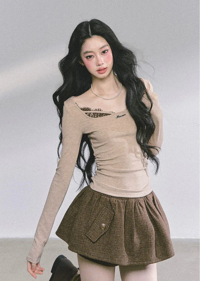 Parisienne Grace Slit Lace Top