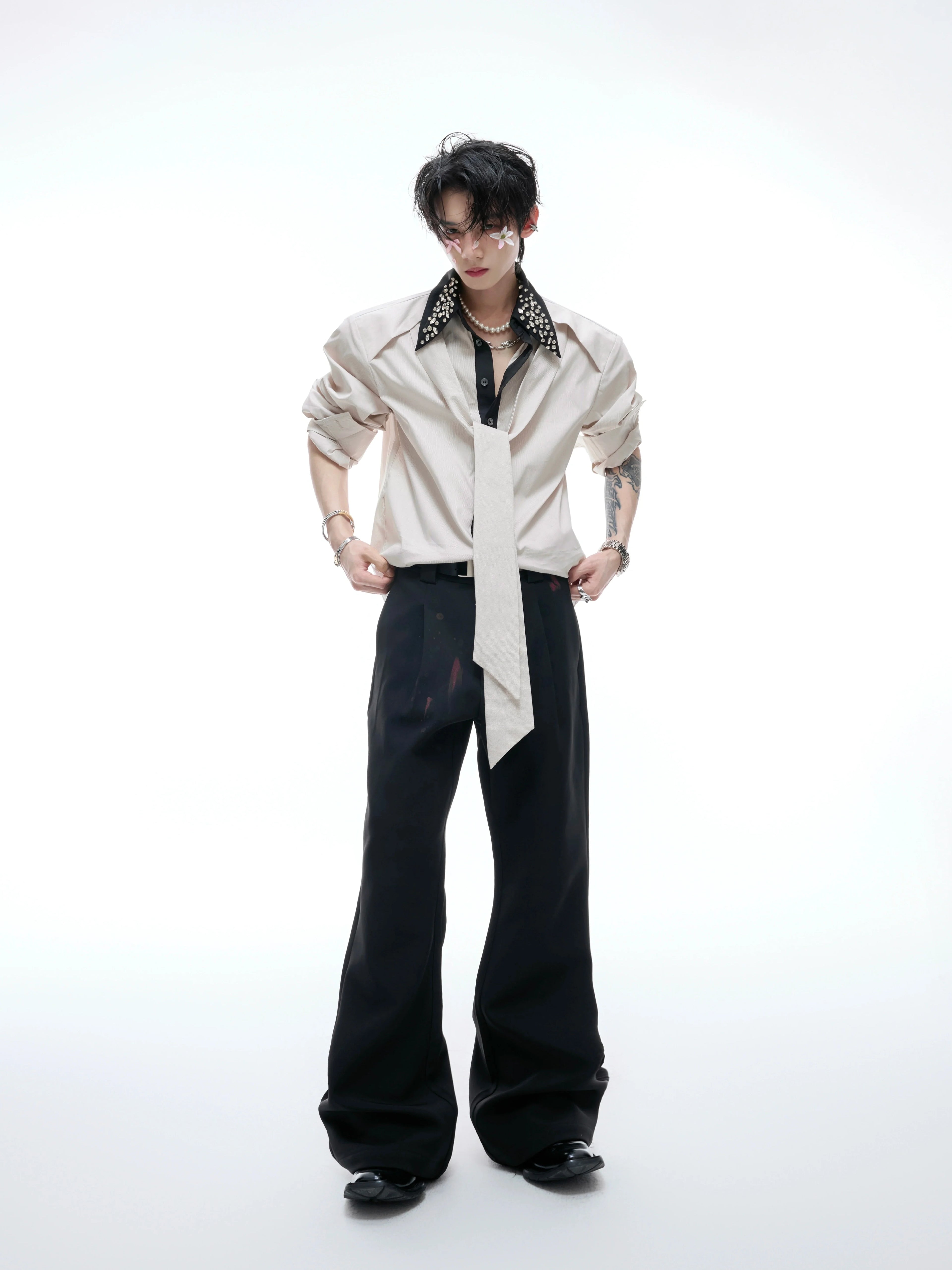 【25s Aug.】Diamond-embellished Ribbon-trimmed Shirt