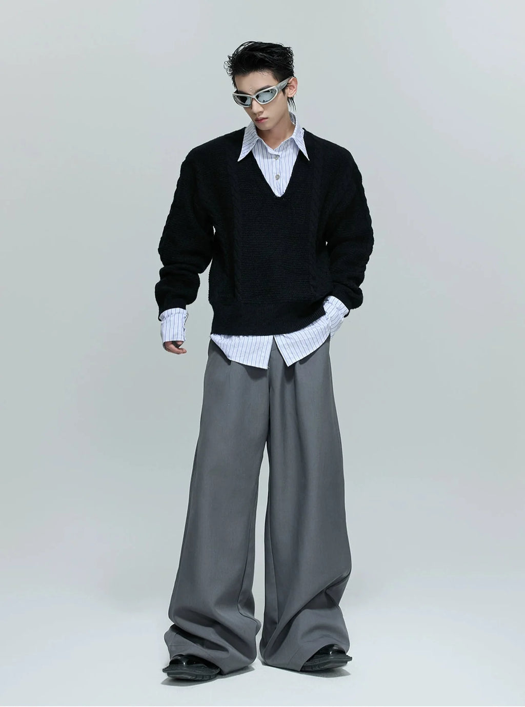【25s Oct.】Shirt-paneled Button-down V-neck Sweater
