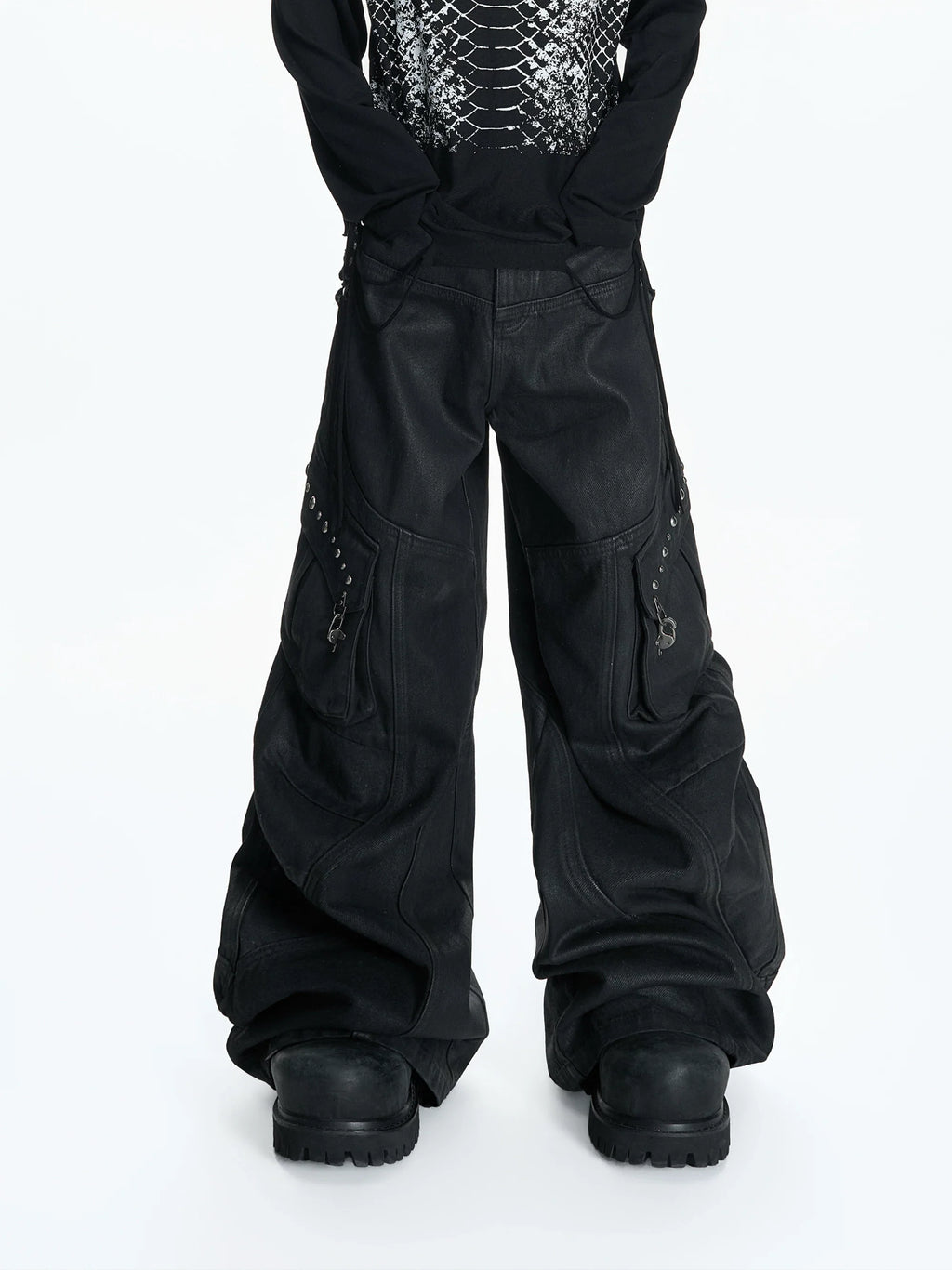 【26s Mar.】Waxed Curved Cargo Denim Pants