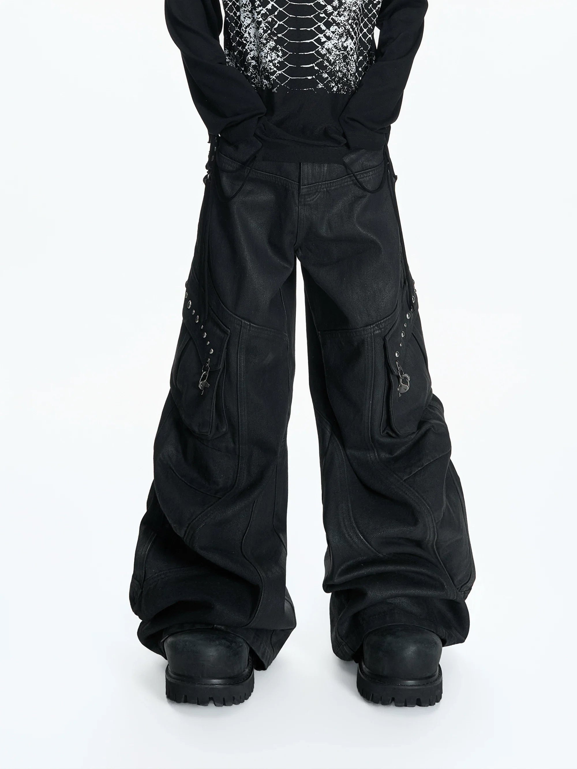 【26s Mar.】Waxed Curved Cargo Denim Pants