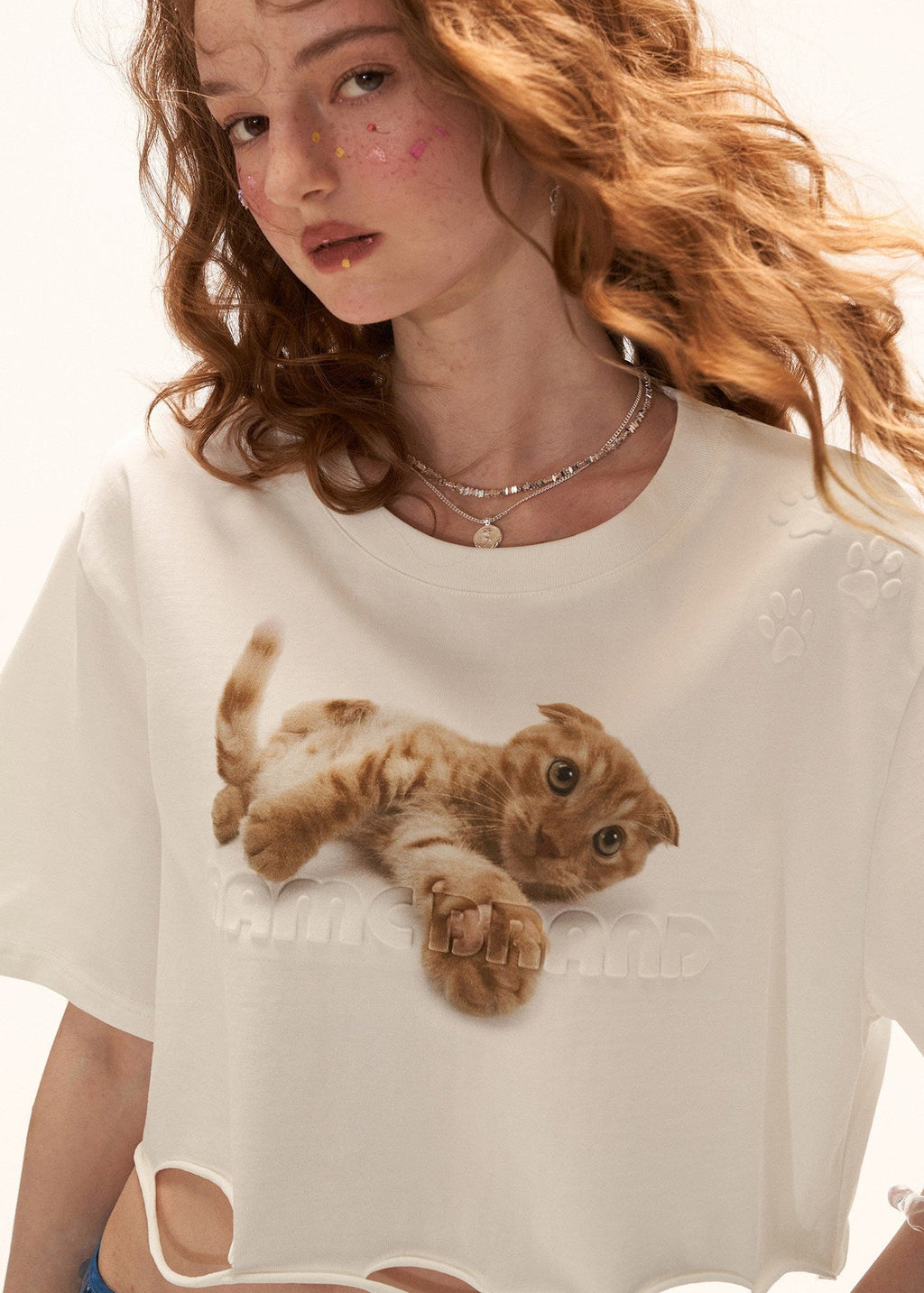 Playful Cat Graphic Crop T-Shirt