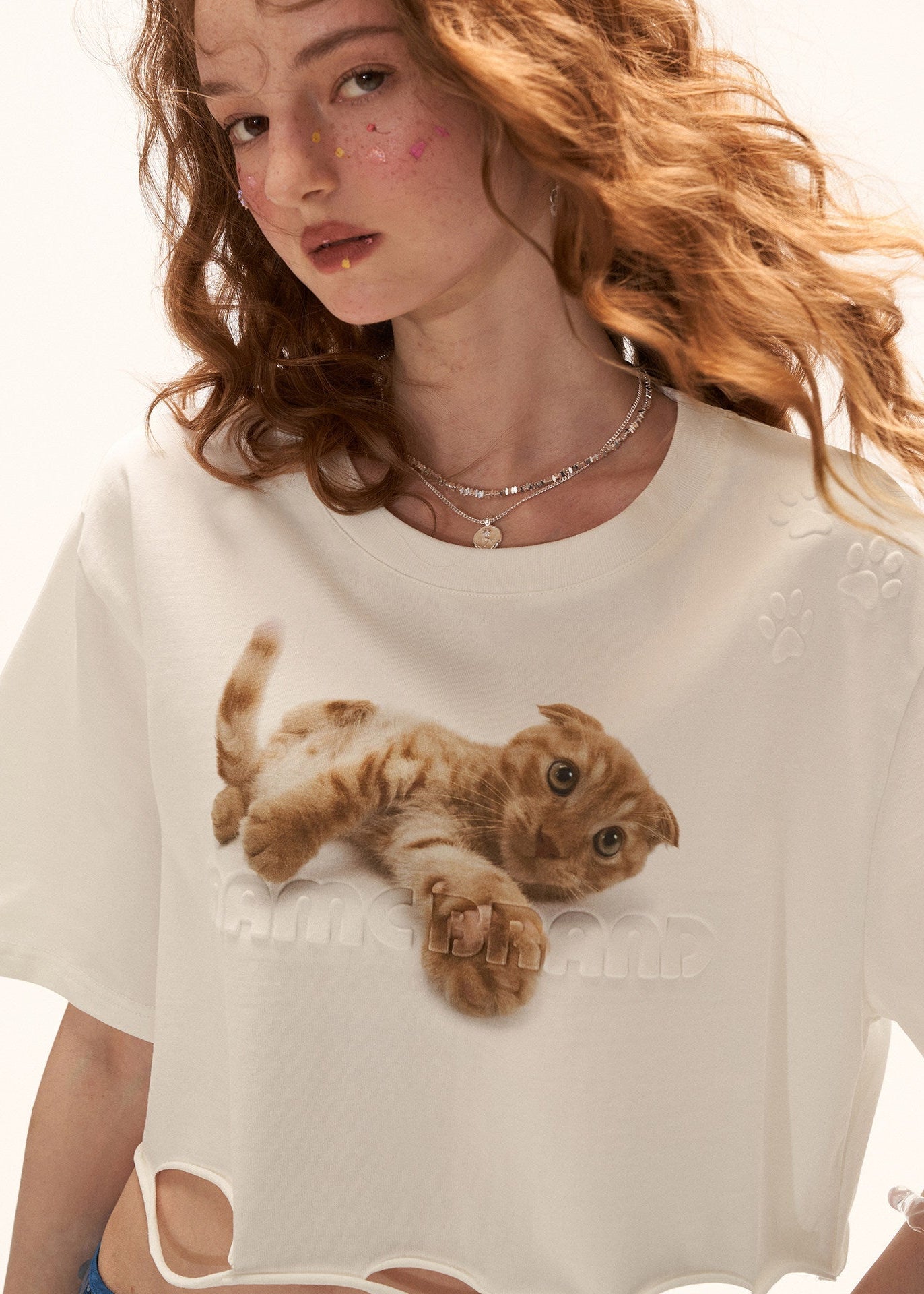 Playful Cat Graphic Crop T-Shirt