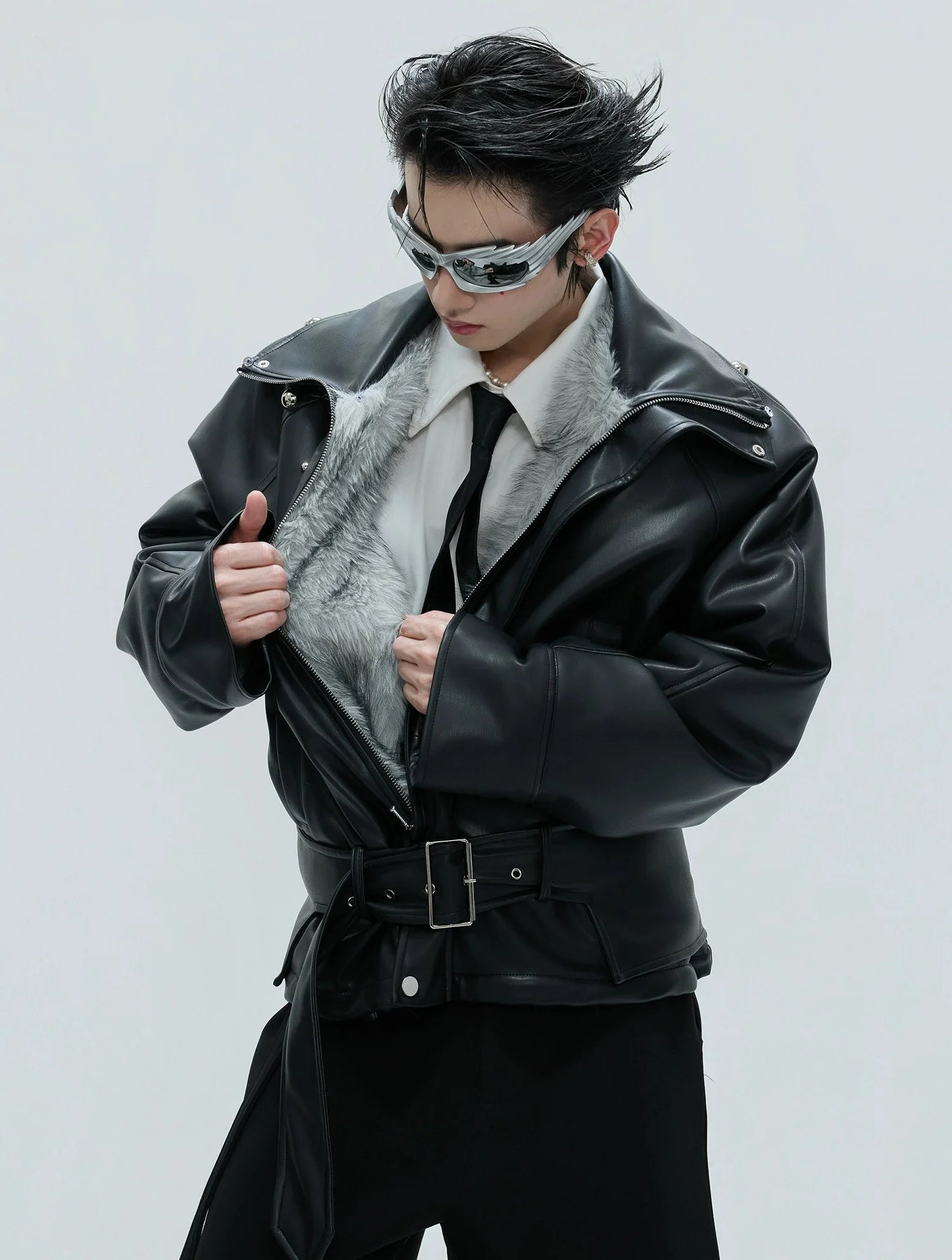 【25s Nov.】Riveted Faux Wolf Fur Collar Thickened Cotton Coat